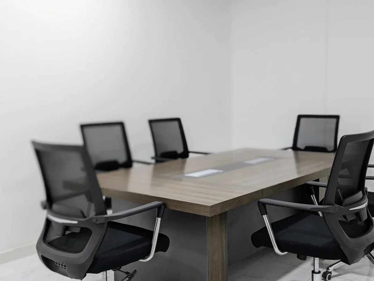 Boardroom Conference Table with 6 Mesh Chairs