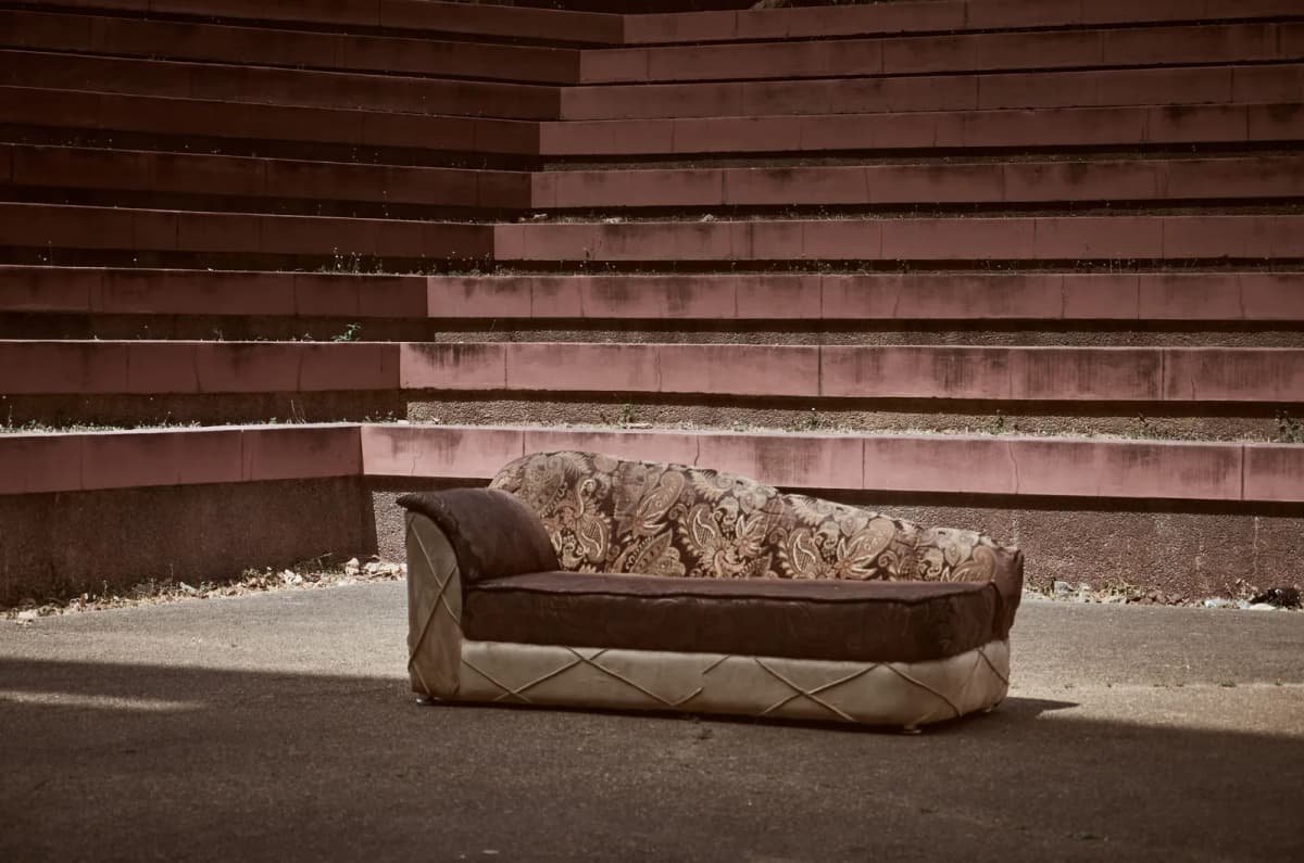 Traditional Floral Brown Chaise Dewan