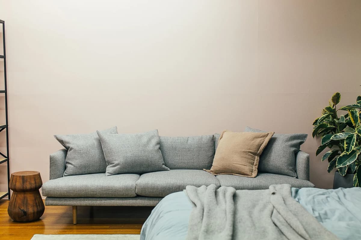 Modern Minimal Grey Three-Seater Dewan
